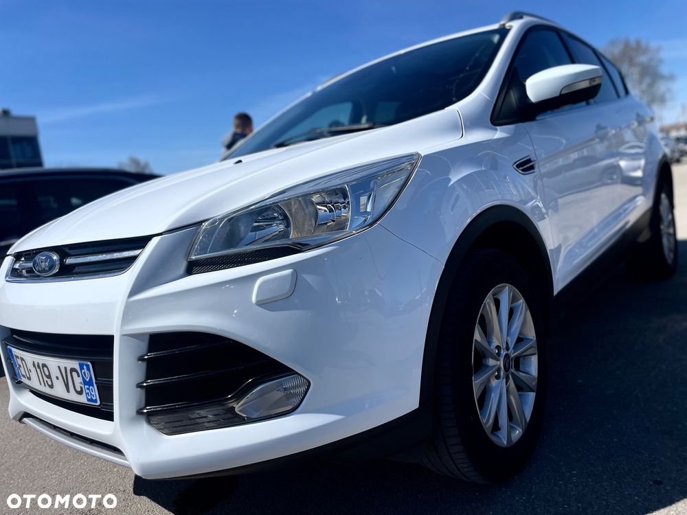 Ford Kuga 2.0 TDCi 2x4 Titanium - 12