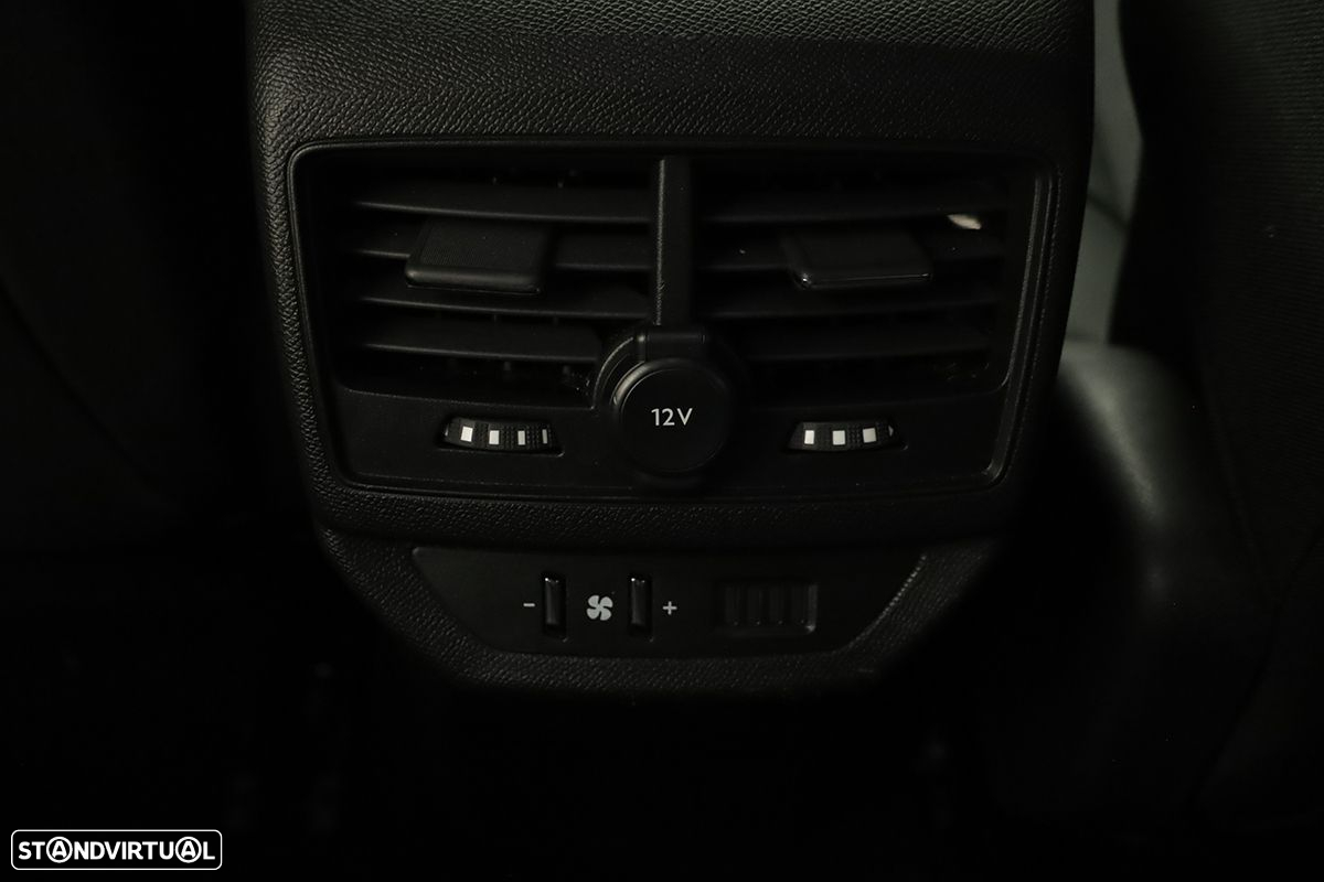 Peugeot 5008 1.2 PureTech Allure Pack EAT8 - 24