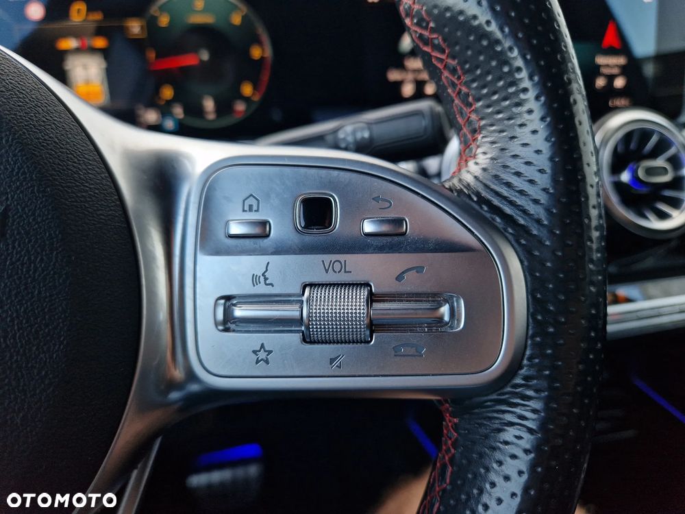 Mercedes-Benz GLB 200 d AMG Line 8G-DCT - 15