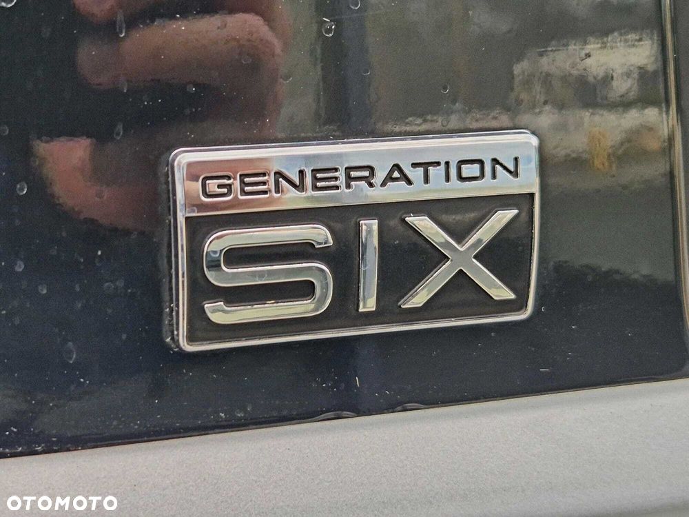 Volkswagen Multivan 2.0 BiTDI L1 Generation SIX 4Motion - 18