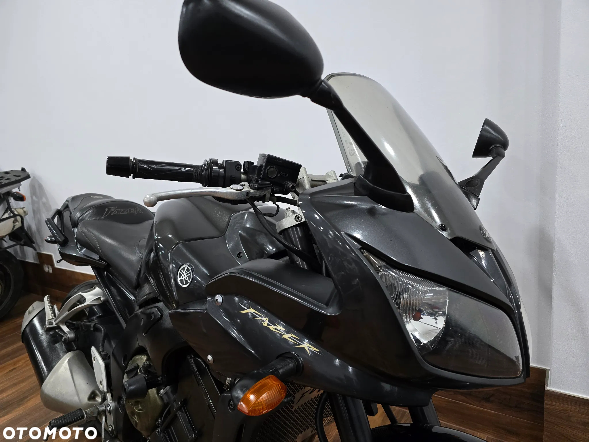 Yamaha FZ - 3