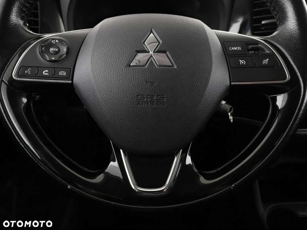 Mitsubishi Outlander 2.0 2WD SUV-Star - 22