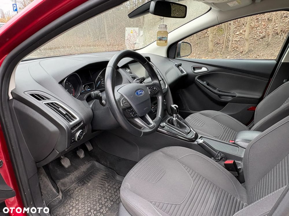 Ford Focus 1.5 EcoBoost Titanium ASS - 9