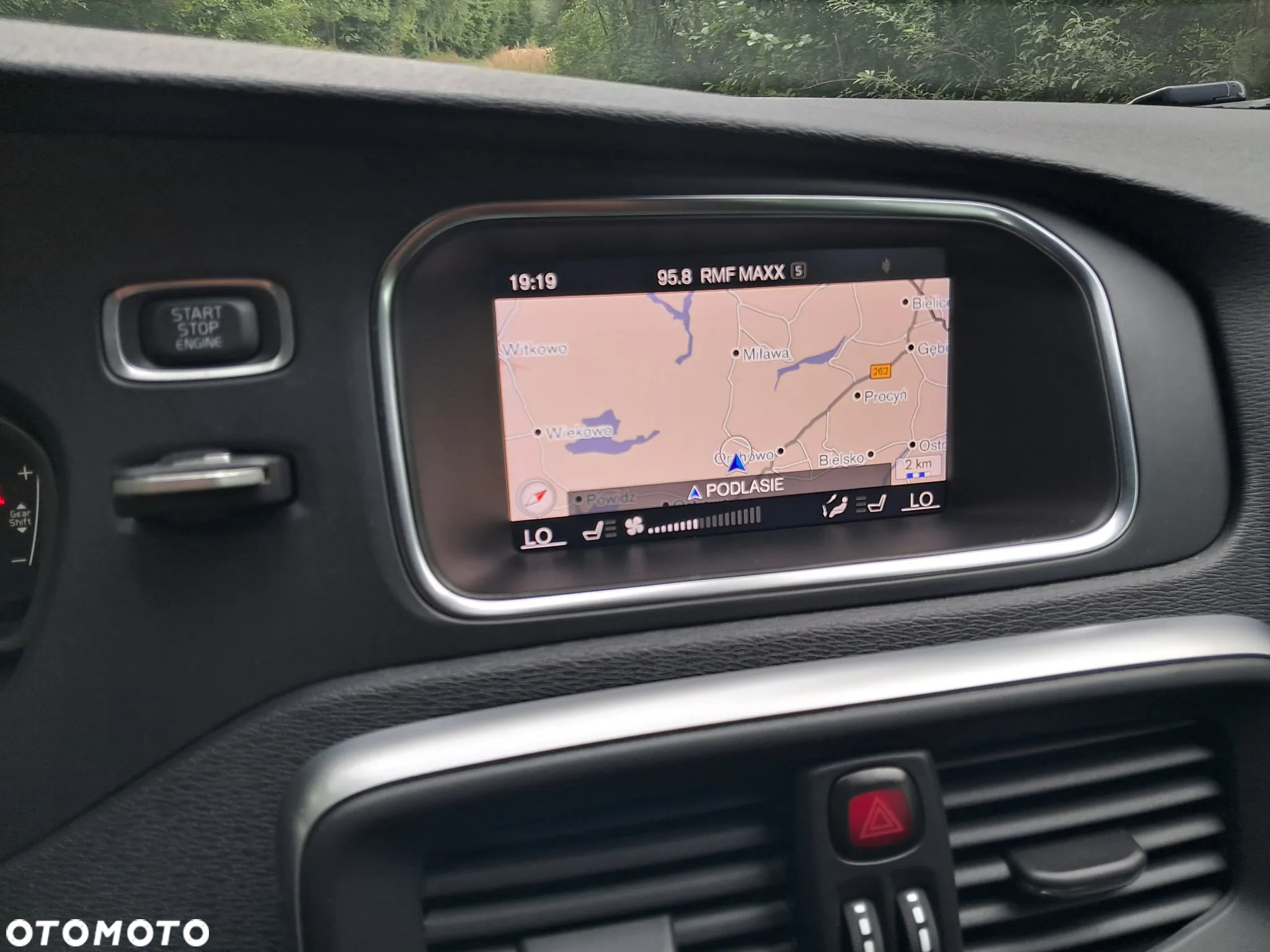 Volvo V40 T2 Drive-E R-Design Momentum - 15