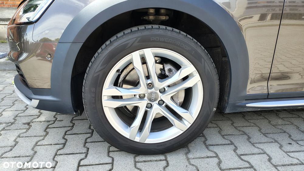 Audi A4 Allroad - 12