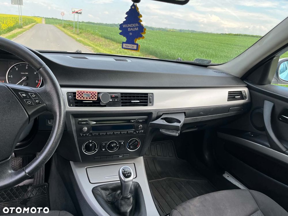 BMW Seria 3 320d - 9
