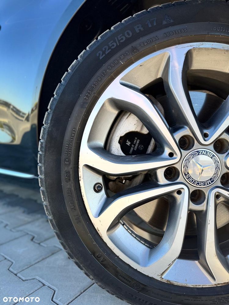 Mercedes-Benz Klasa C 300 7G-TRONIC AMG Line - 13