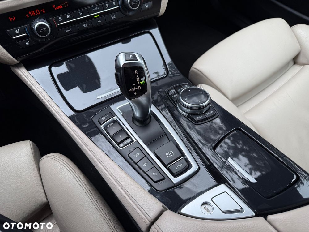 BMW Seria 5 525d xDrive Luxury Line - 21