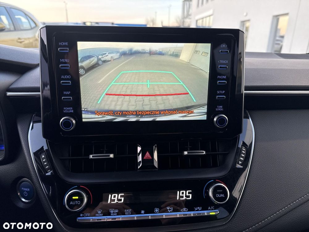 Toyota Corolla 2.0 Hybrid Comfort - 16