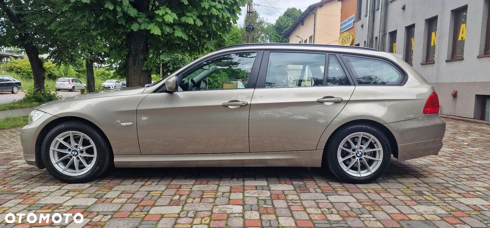 BMW Seria 3 320d DPF Edition Sport - 18