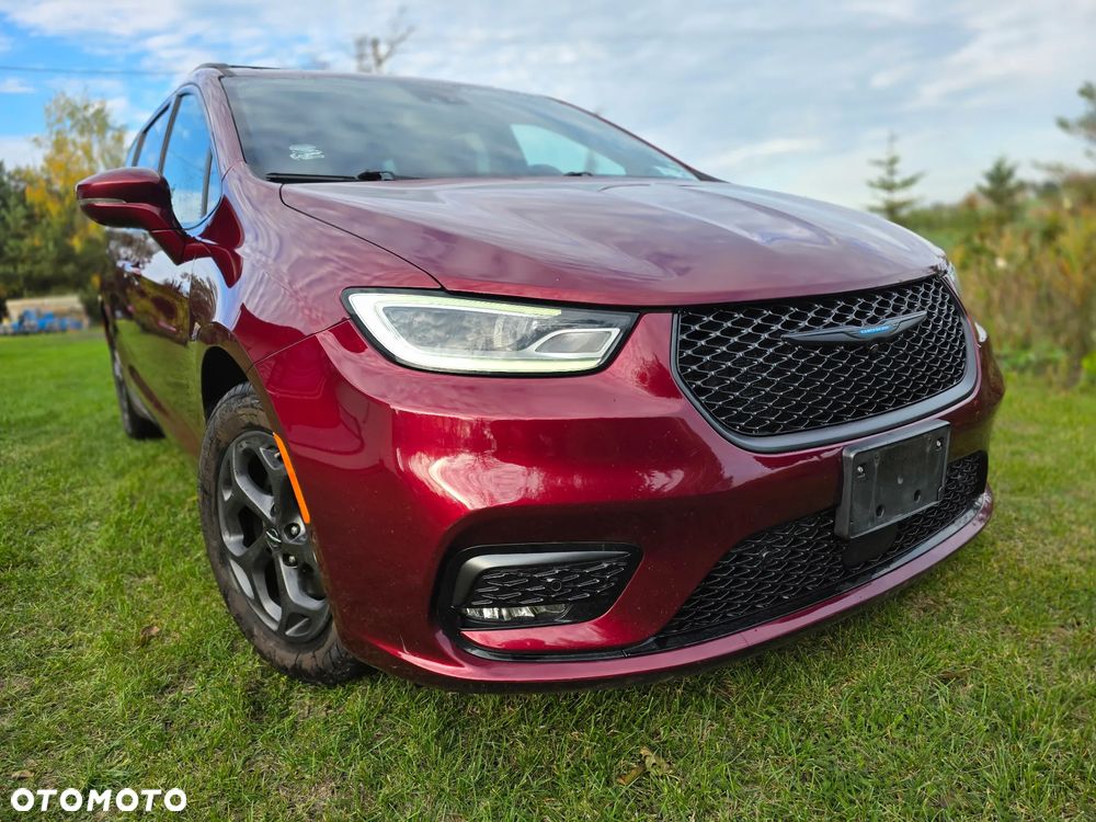 Chrysler Pacifica - 15