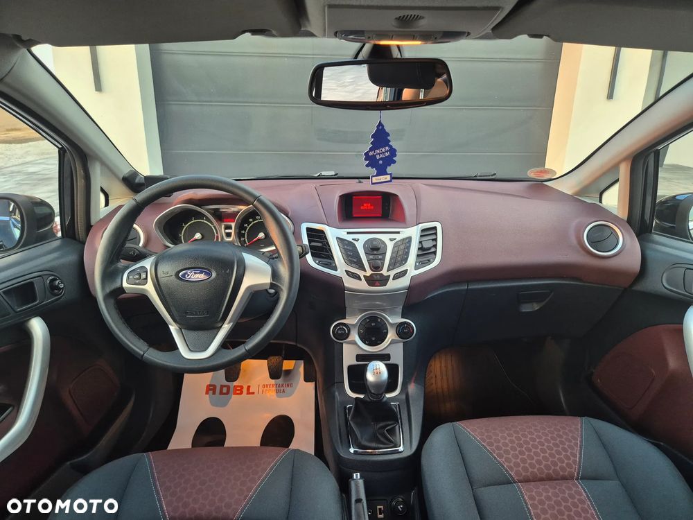 Ford Fiesta 1.25 Titanium - 32