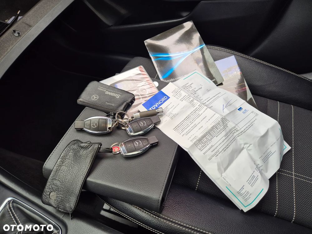 Mercedes-Benz GLA 200 Urban - 38
