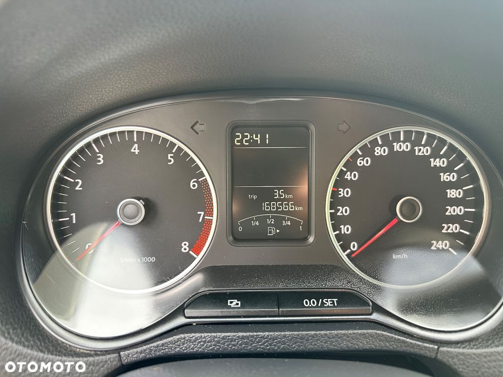 Volkswagen Polo - 21