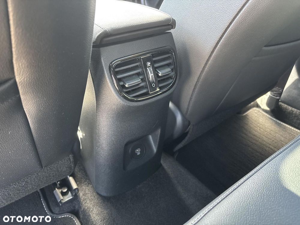 Kia XCeed 1.5 T-GDI Business Line DCT - 20