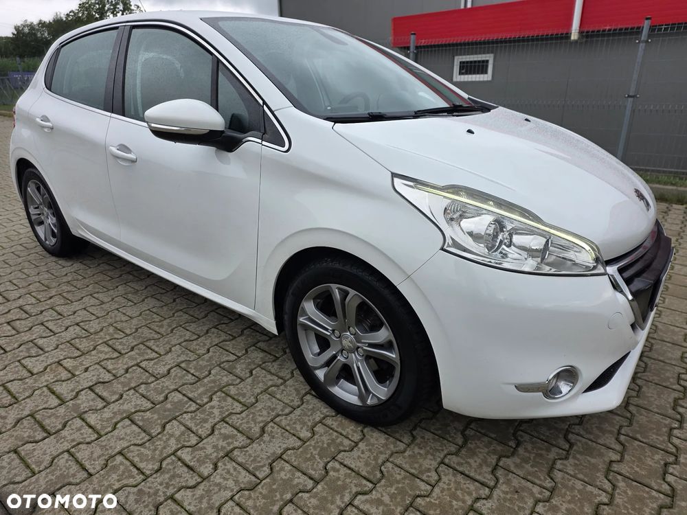 Peugeot 208 1.2 PureTech Allure - 3
