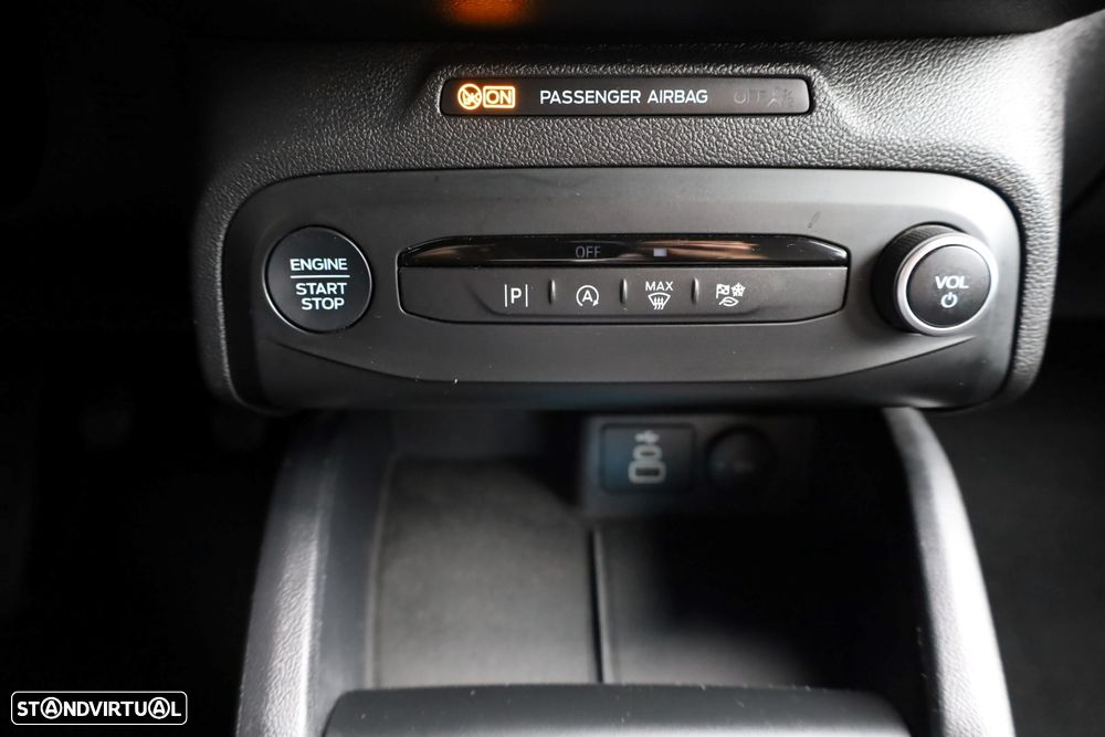 Ford Focus 1.0 EcoBoost MHEV ST-Line - 22