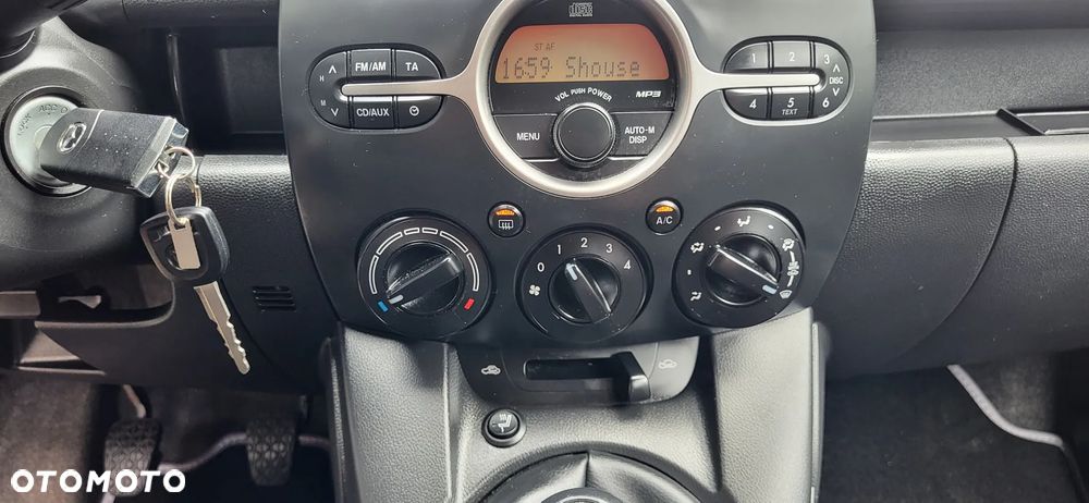 Mazda 2 - 19