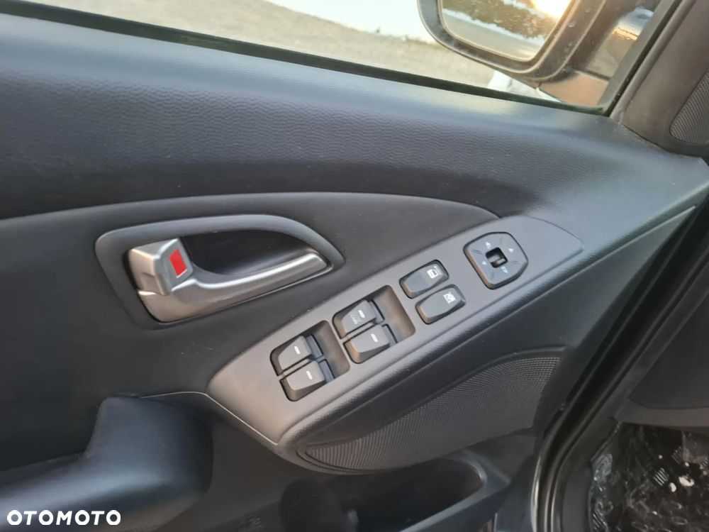 Hyundai ix35 - 11