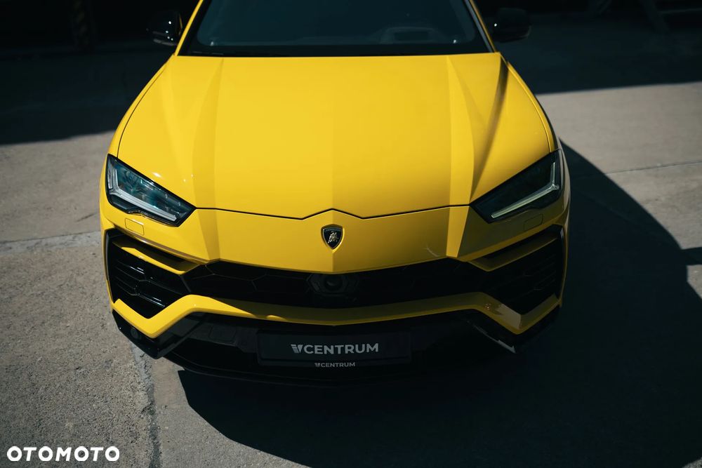 Lamborghini Urus Standard - 3