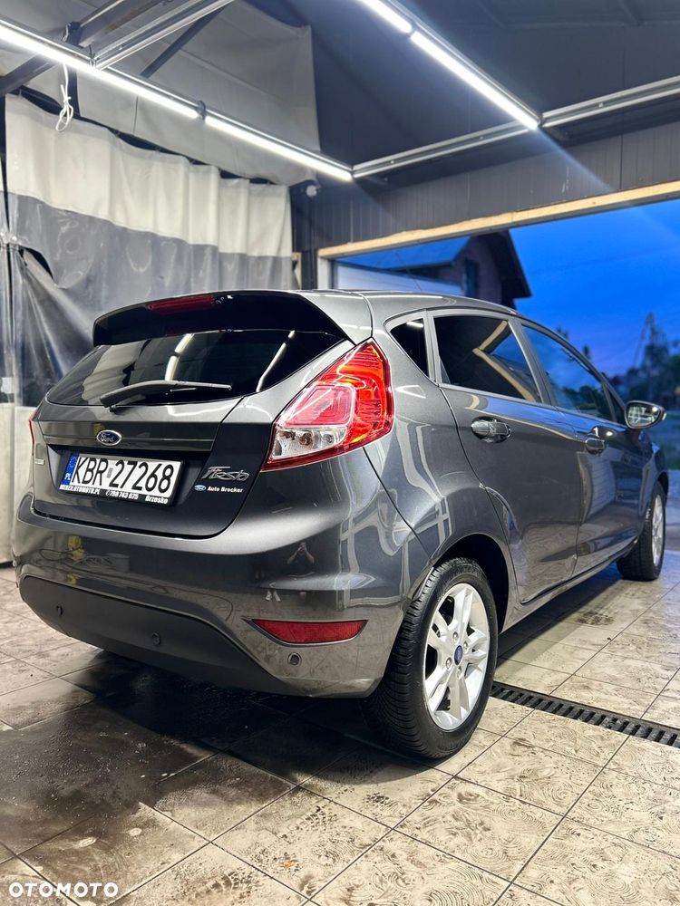 Ford Fiesta 2016 photo 2