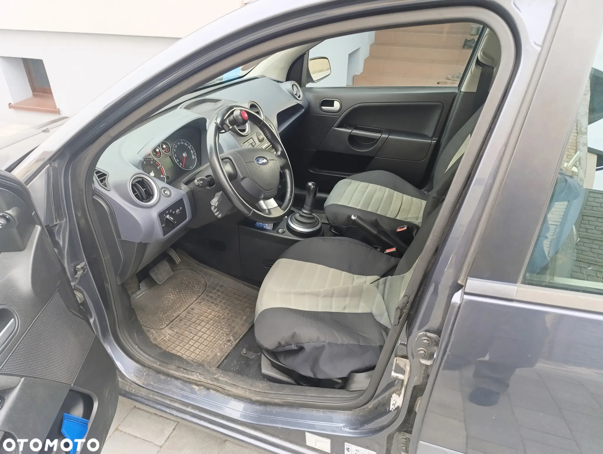 Ford Fiesta - 9
