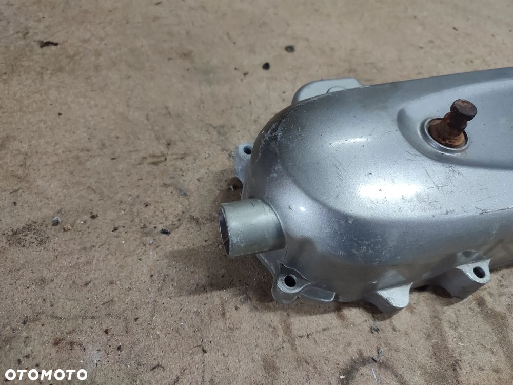 Dekiel, pokrywa silnika Peugeot V-Clic 50 - 2