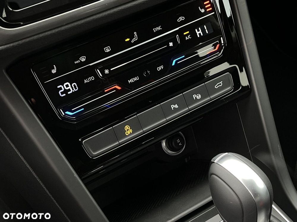 Volkswagen Touran - 21