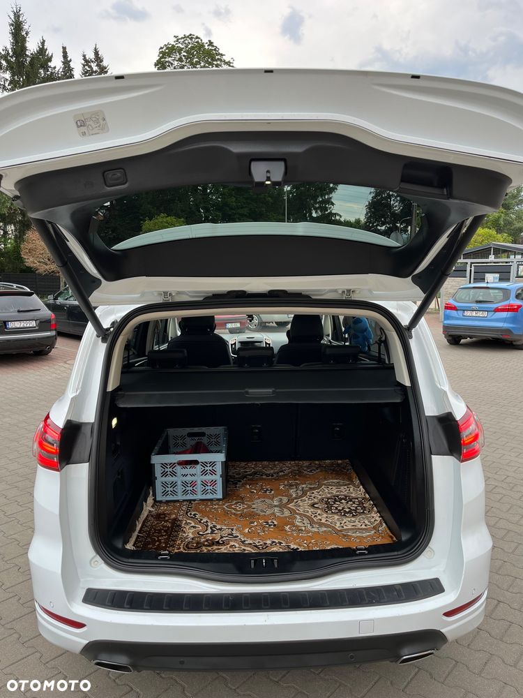 Ford S-Max 2.0 TDCi Titanium PowerShift - 6