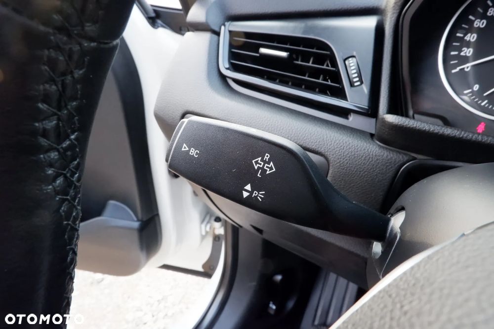 BMW Seria 2 216d Advantage - 15