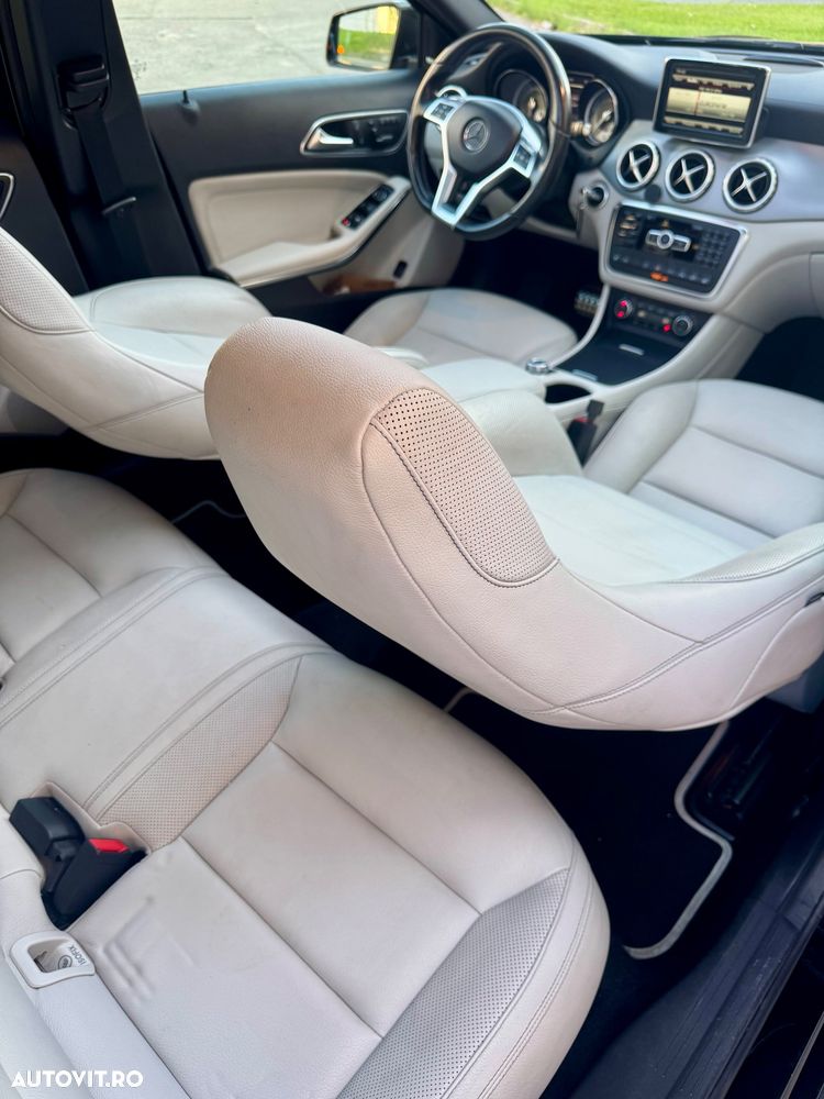 Mercedes-Benz GLA - 12