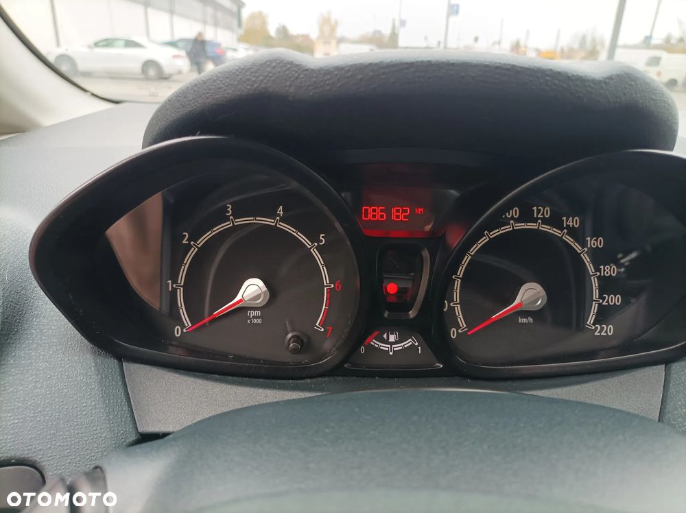 Ford Fiesta 1.25 Trend - 8