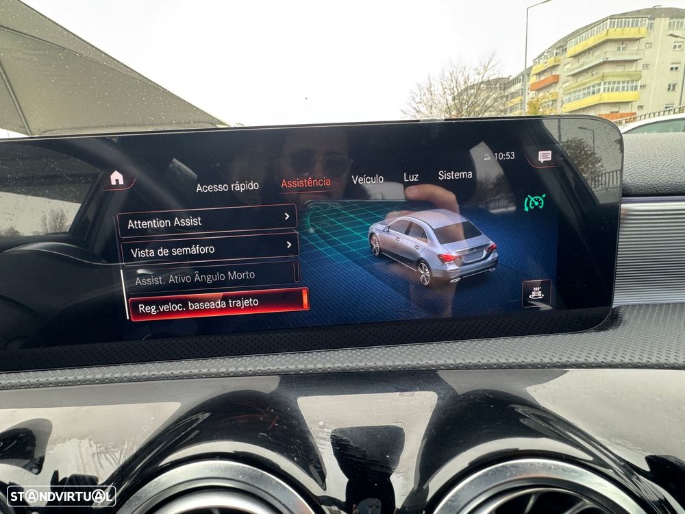 Mercedes-Benz A 250 Limousine e AMG Line - 17