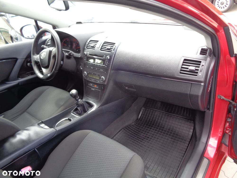 Toyota Avensis 2.0 D-4D Sol Premium - 21