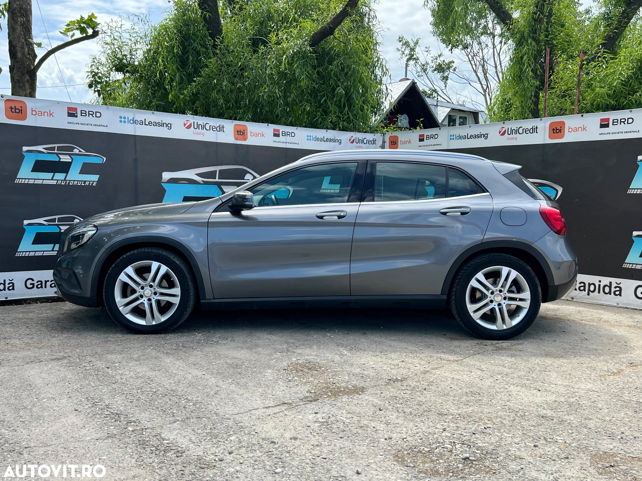 Mercedes-Benz GLA 220 d 7G-DCT Urban - 32