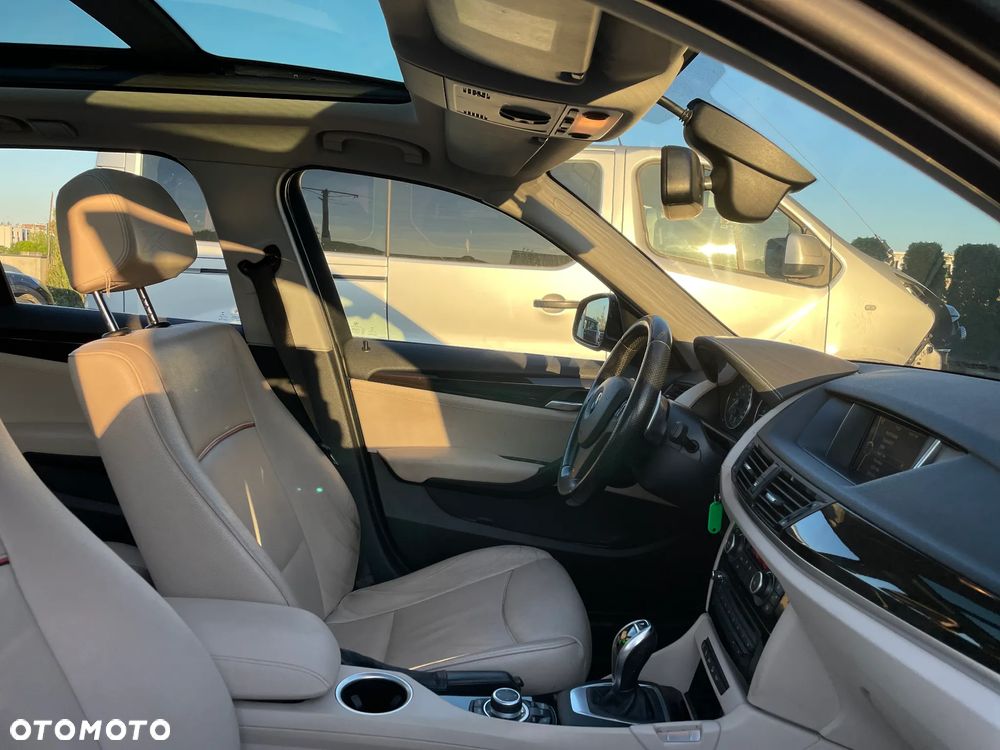 BMW X1 xDrive20d Sport Line - 10