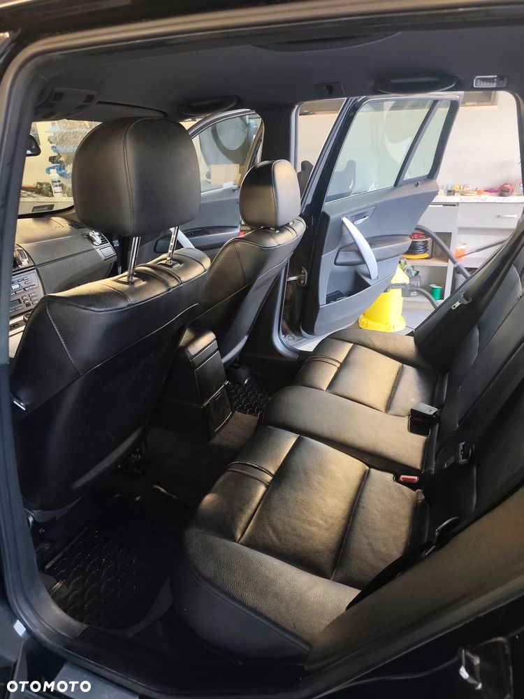 BMW X3 2.5i - 26