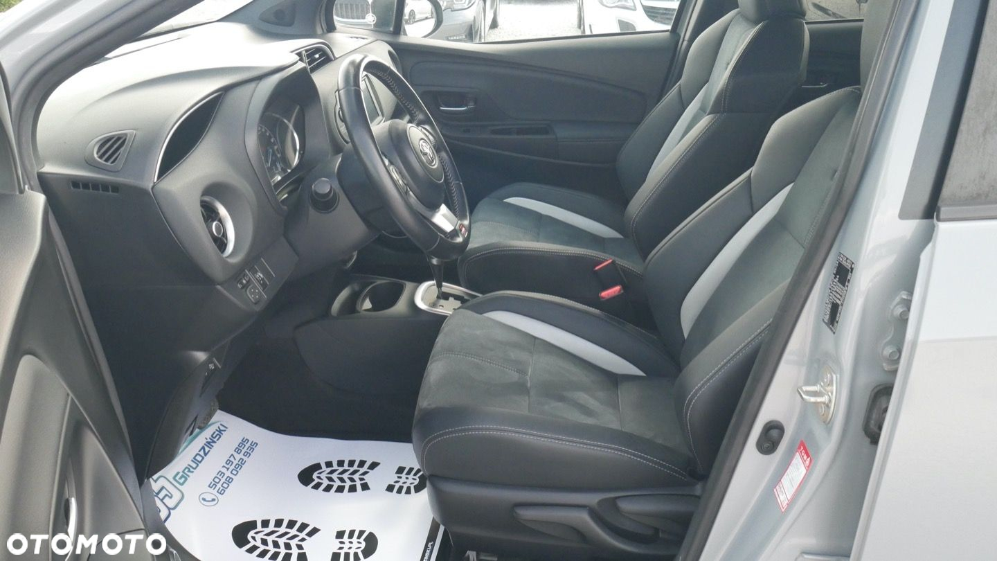 Toyota Yaris - 12