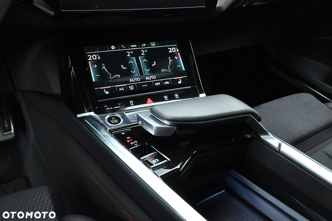 Audi Q8 - 25