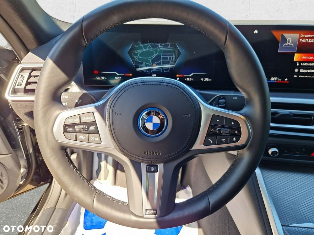 BMW i4 - 16