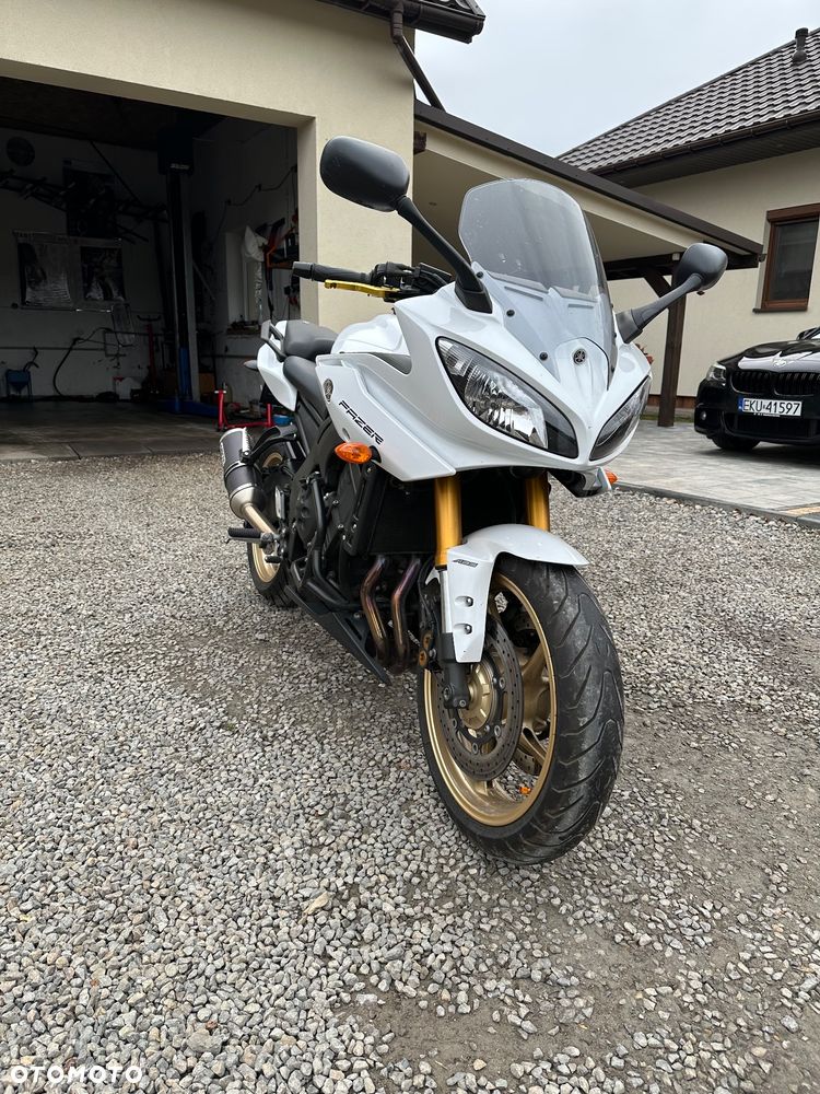 Yamaha FZ8 - 1