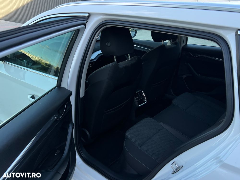 Skoda Octavia 2.0 TDI DSG First Edition - 9