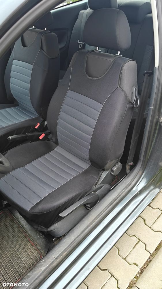 Seat Ibiza 1.4 16V Reference - 14