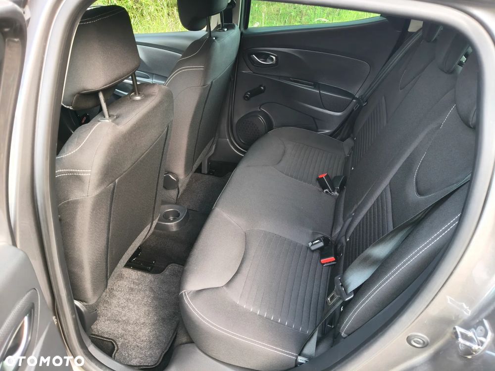 Renault Clio 1.2 16V Limited - 10
