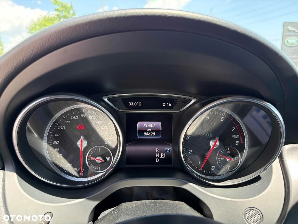 Mercedes-Benz CLA 250 4-Matic AMG Line - 12