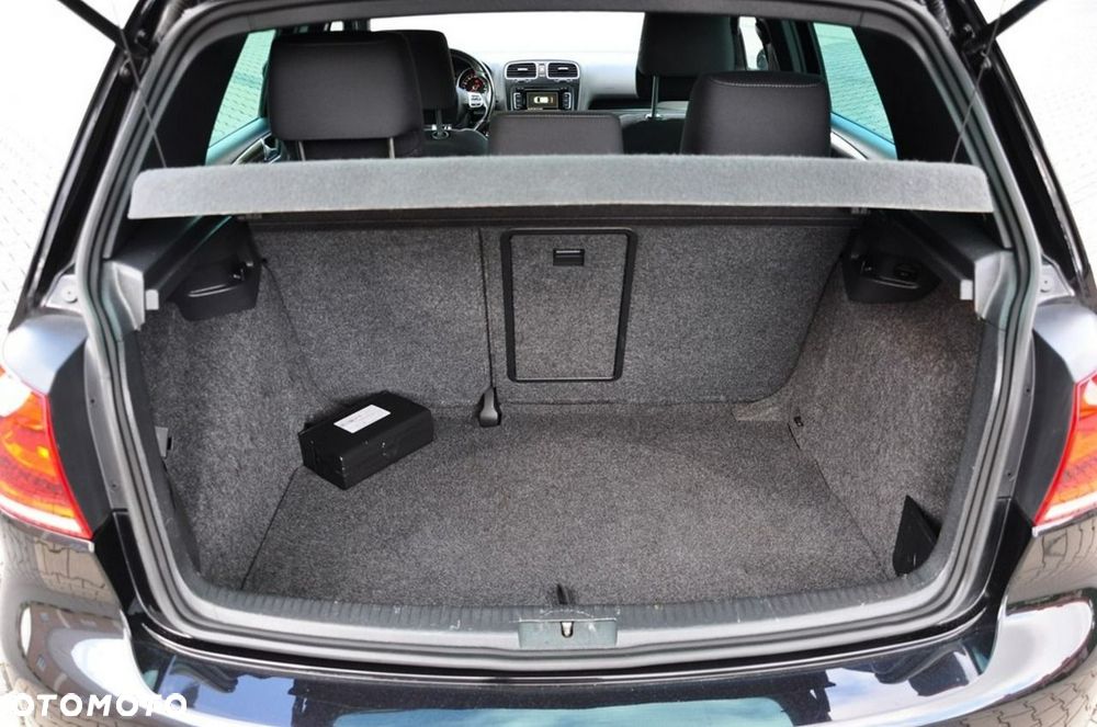 Volkswagen Golf - 25