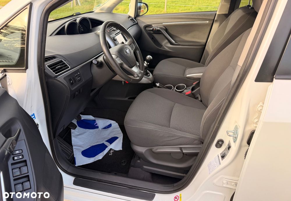 Toyota Verso 2.0 D-4D Edition - 13