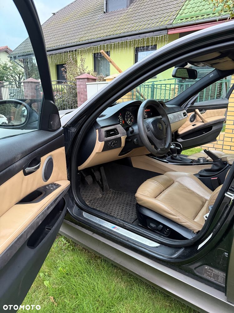BMW Seria 3 320i - 17