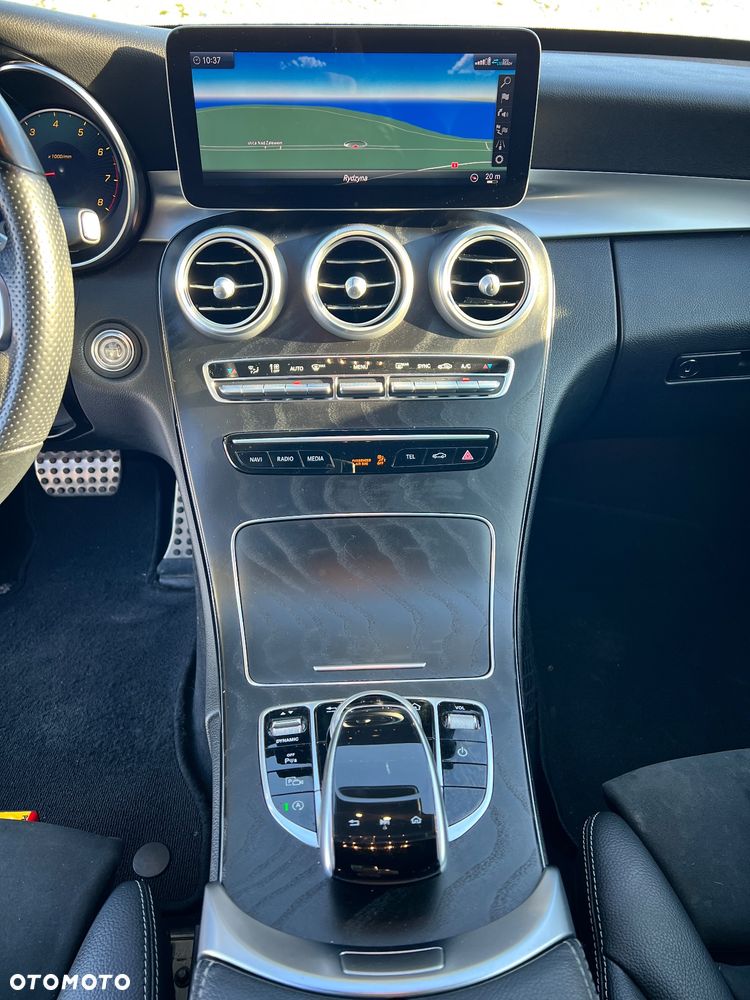 Mercedes-Benz Klasa C 200 4Matic 9G-TRONIC Edition 19 - 21