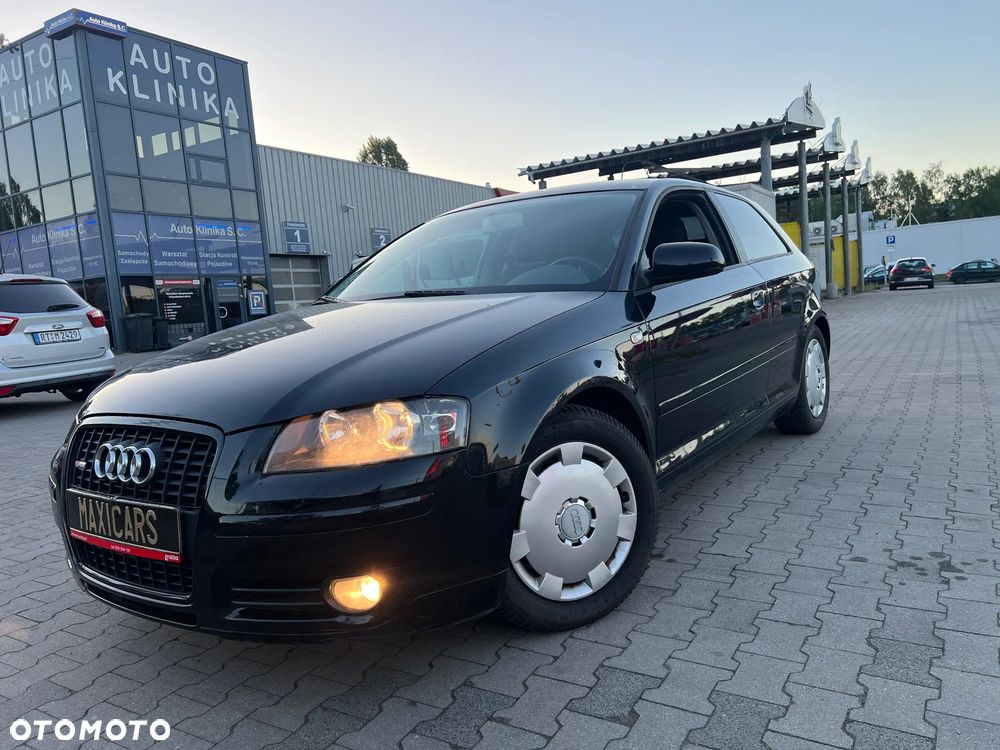 Audi A3 1.6 Ambiente - 2